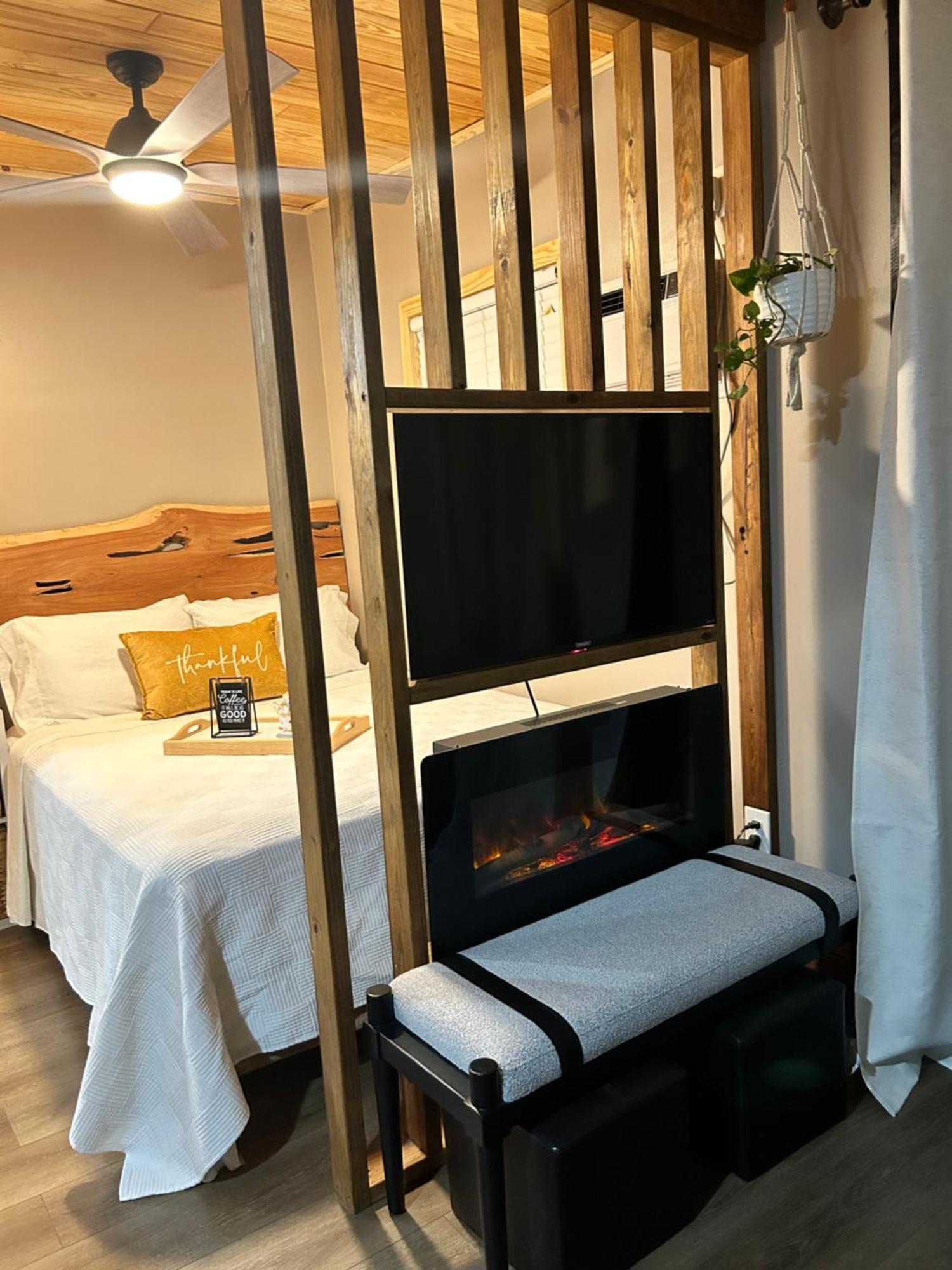 Sweet Tiny Cabin タンパ エクステリア 写真